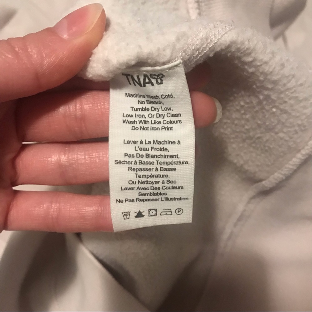 😄2/$20- Aritzia/TNA Baltic hoodie - Picture 12 of 16